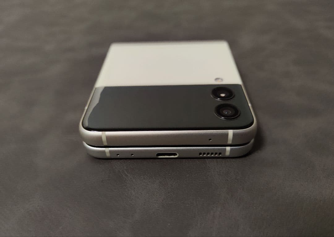 スマートフォン本体 Galaxy Z Flip3 5G (RAM8GB ROM256GB)