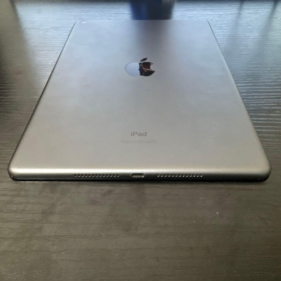 N*o様 Ipad 第8世代　グレー