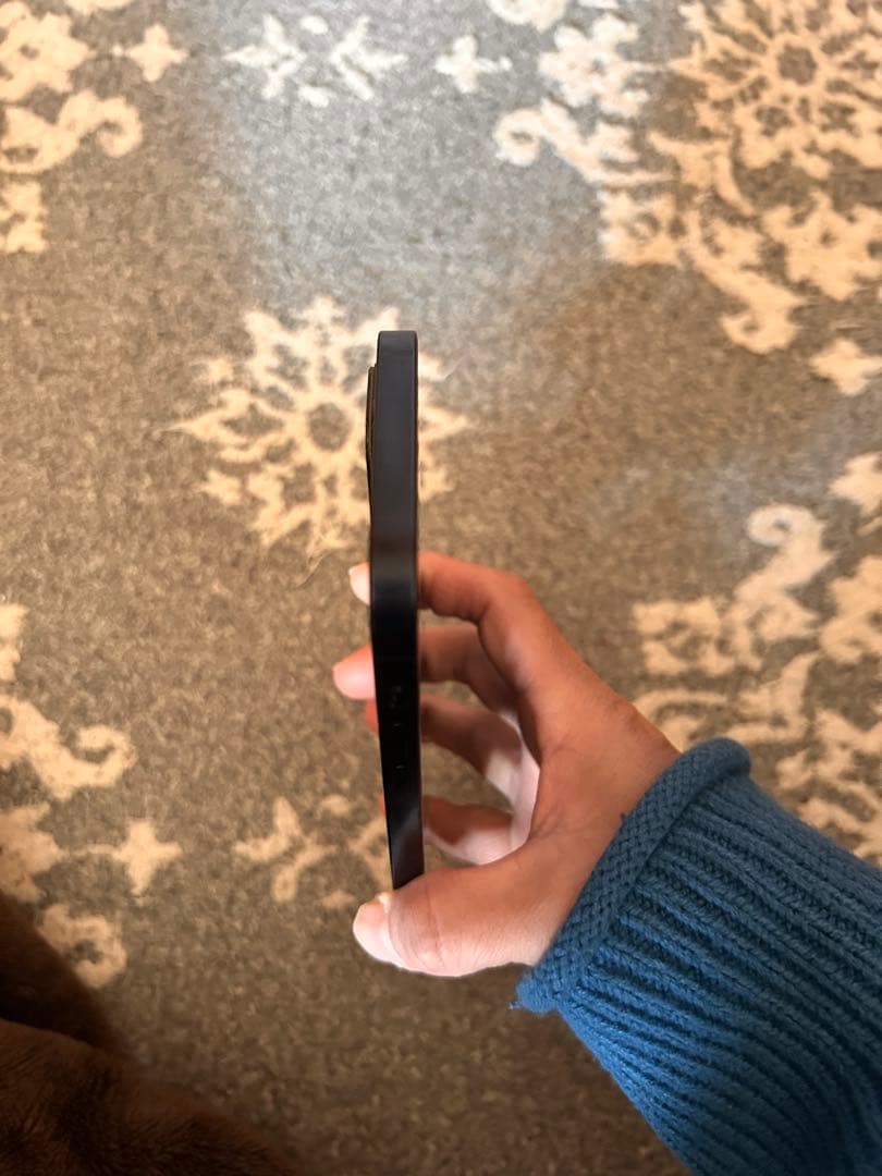 iPhone 12 128GB バッテリー82%