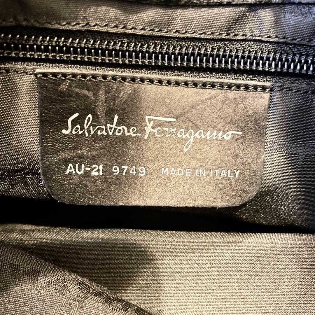 美品★サルヴァトーレフェラガモ スポーツ ワンショルダーバッグ ブラック