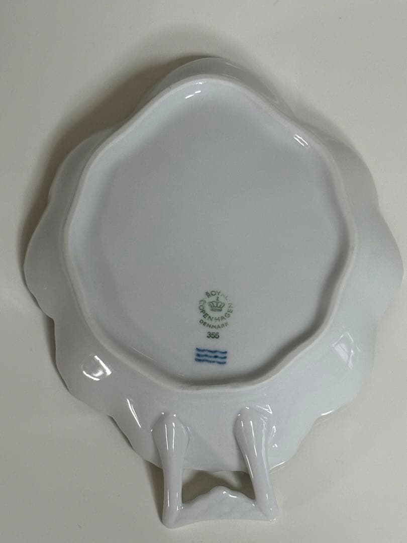 貴重　ロイヤルコペンハーゲン ホワイトフルーテッド　ハーフレースアーカイブトレー