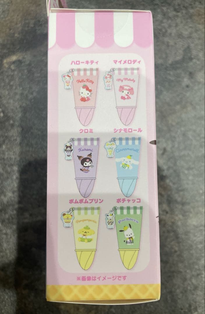 [全10種コンプ] サンリオ　ホイップハンドクリーム　アクリルチャーム付き