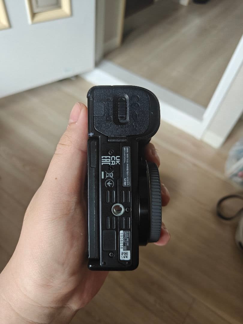 美品 ソニー SONY ZV-E10 ミラーレス一眼カメラ SIGMA レンズ