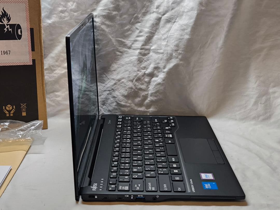 【未使用品】富士通 LIFEBOOK U9413/RX Core 5 120U