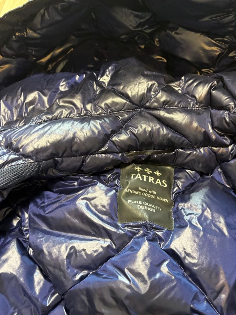 TATRAS ネイビー フード付きダウンジャケット