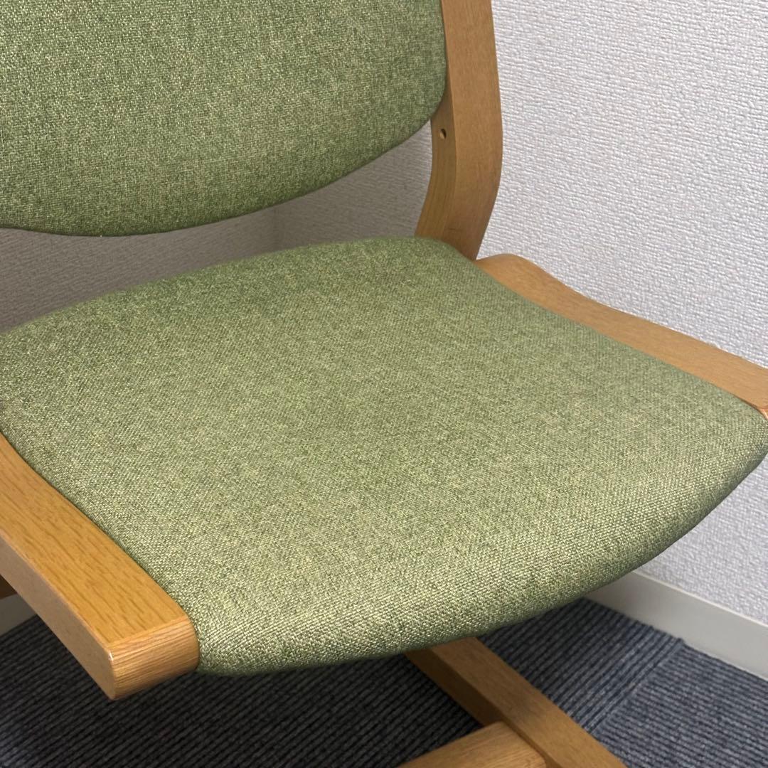 ベネッセ カリモク チェアー 緑 布張り