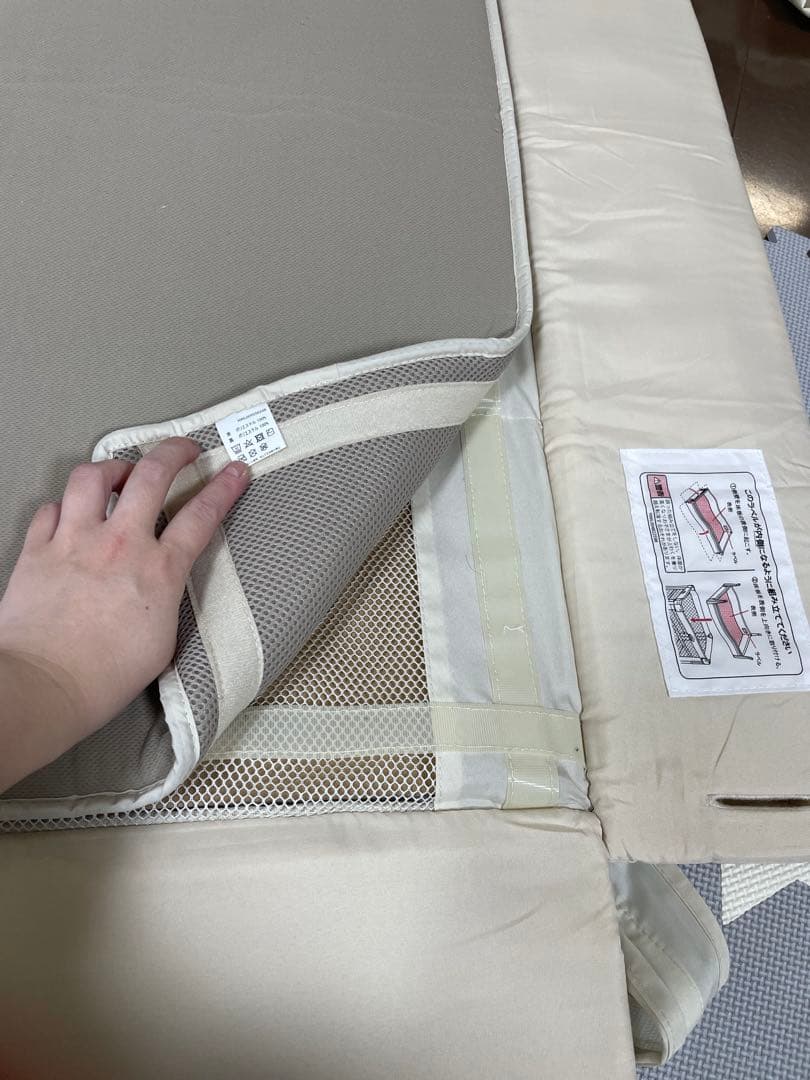 アップリカ　ココネルエアープラス　ベビーベッド　10mois ディモワ　マット