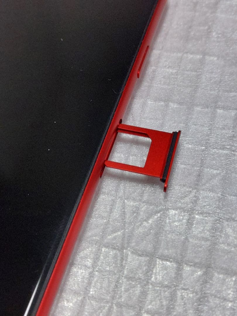 【極美品】iPhone SE 第2世代 64GB おまけ付き(^_-)-☆