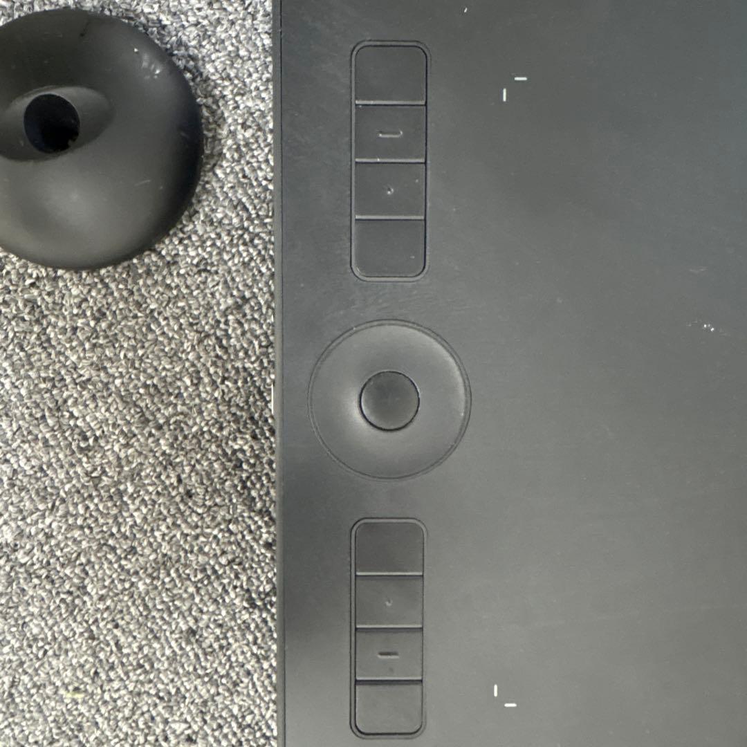 【未使用品】ワコム ペンタブMサイズWacom Intuos Proペンタブ