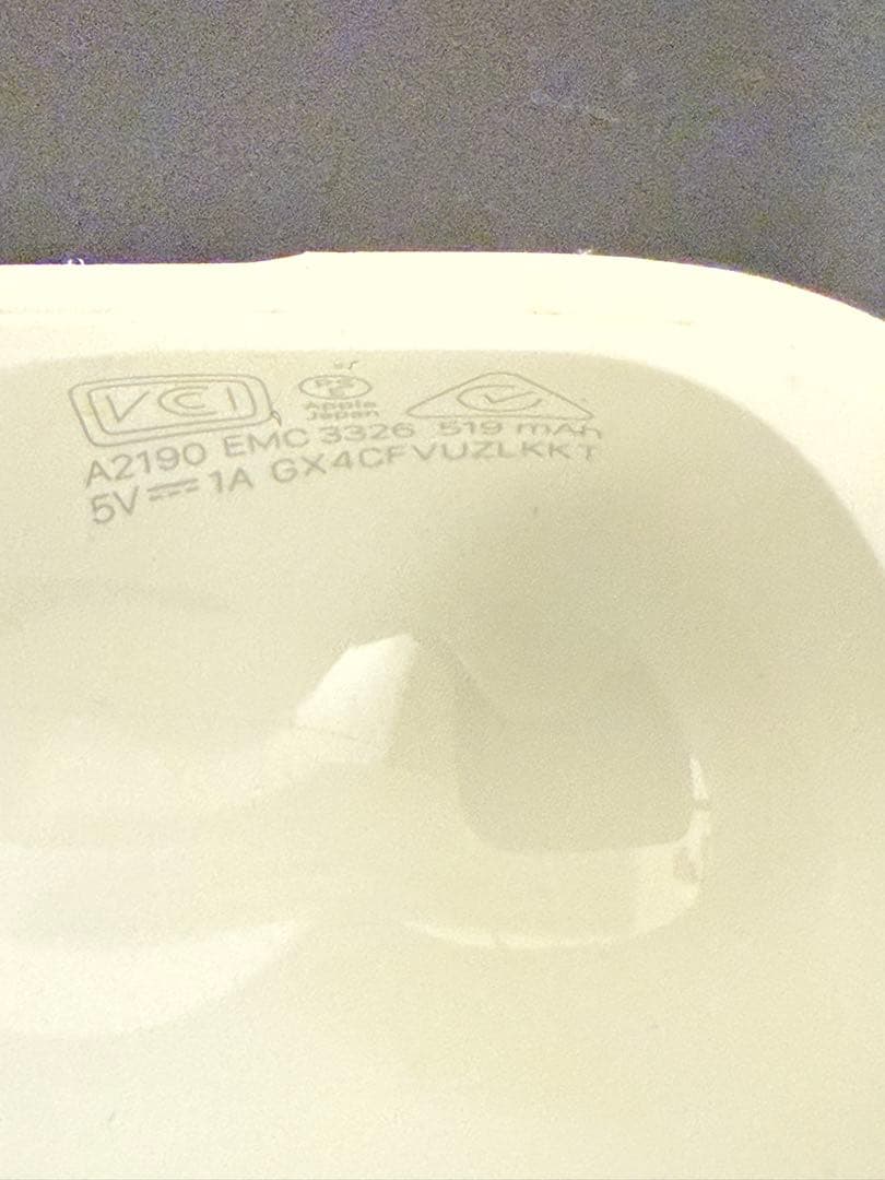 AirPods pro本体 3個セット 作動はしますが、半ジャンクとします