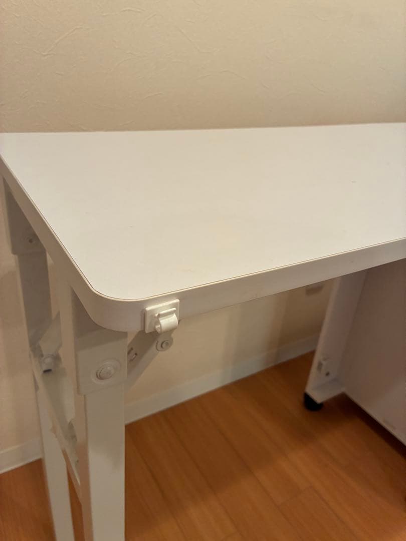 ネイルデスク　折りたたみネイルテーブル　キャスター付き