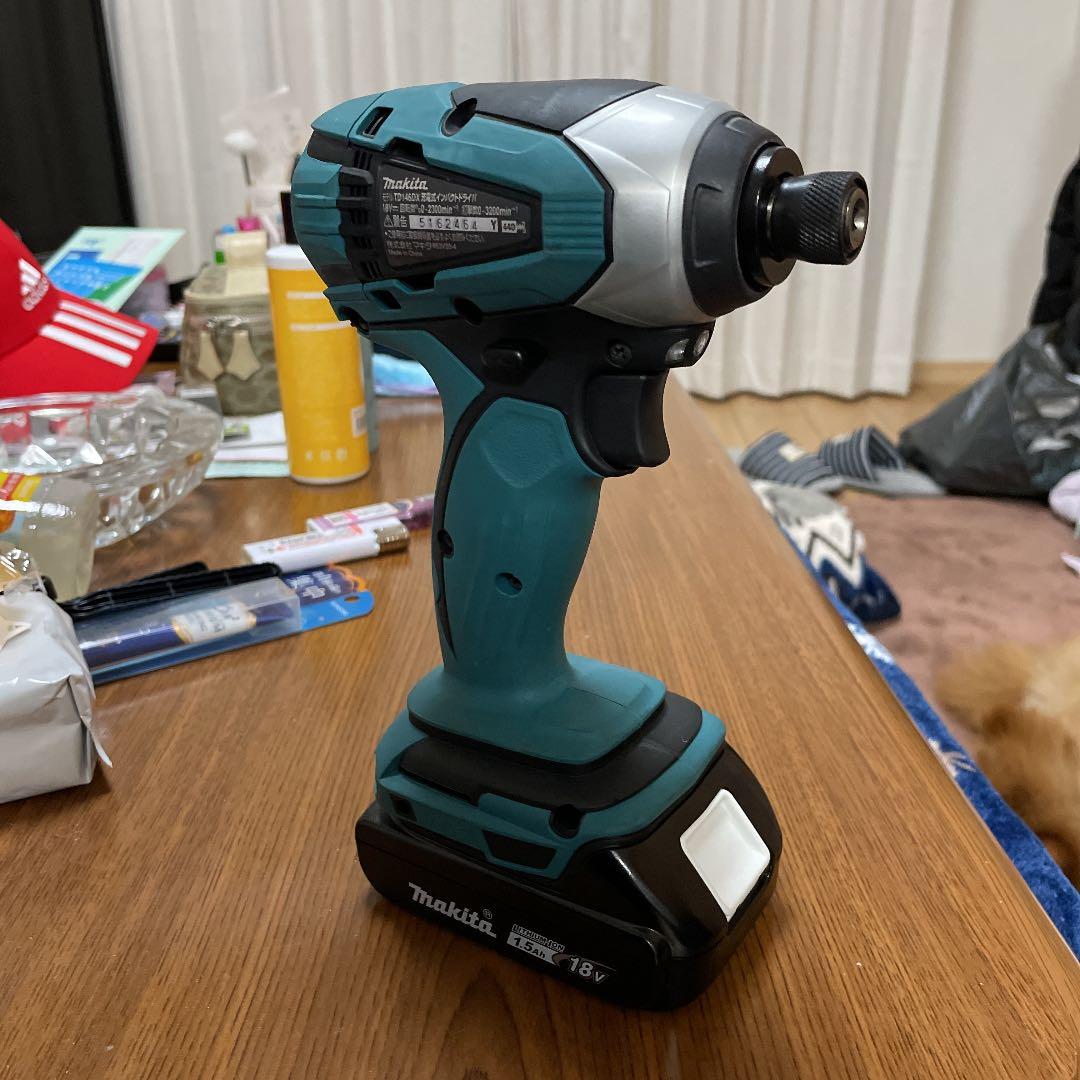 本体とバッテリーのみ