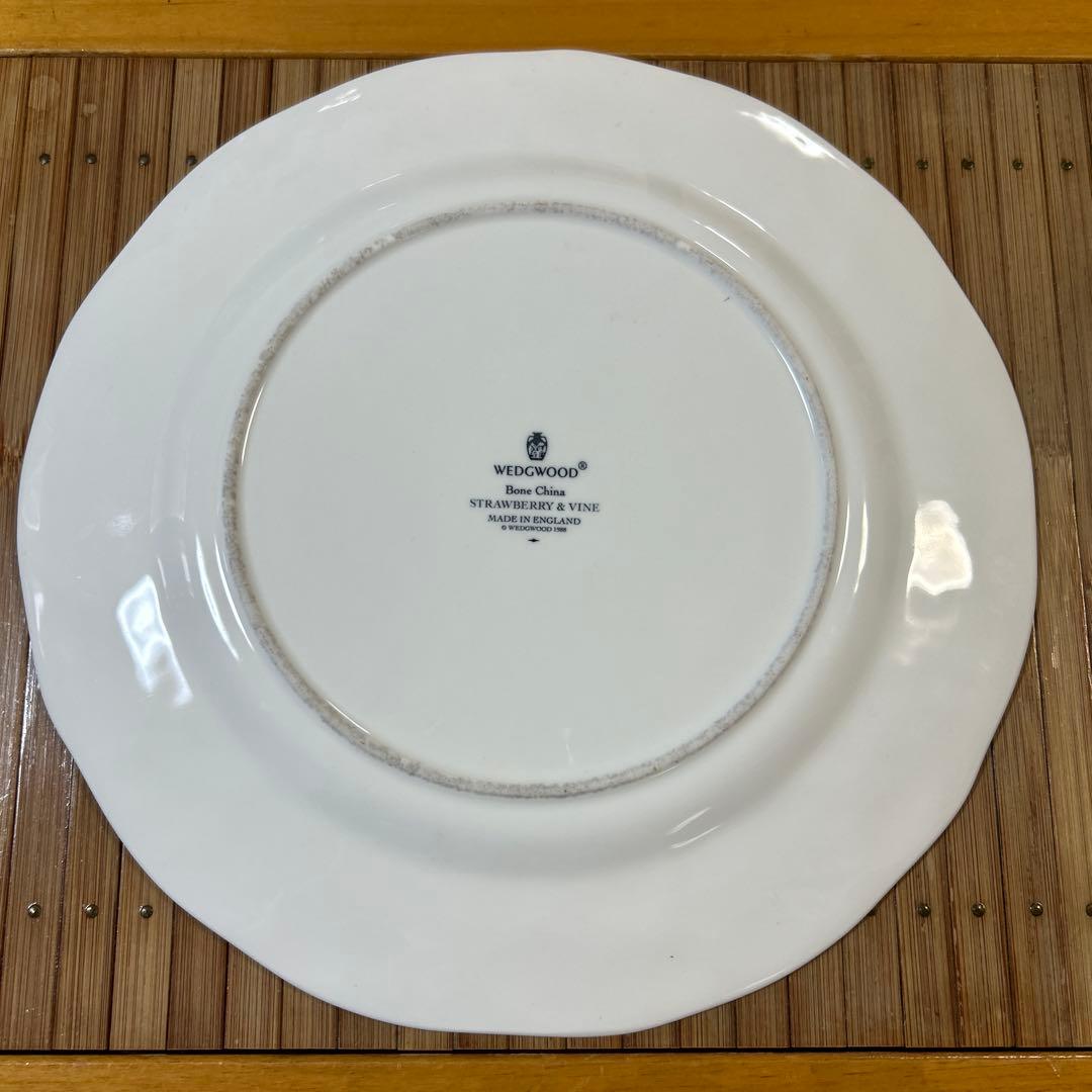 希少　レア　ウエッジウッド立体　ハンドペイント　いちご　ぶどう