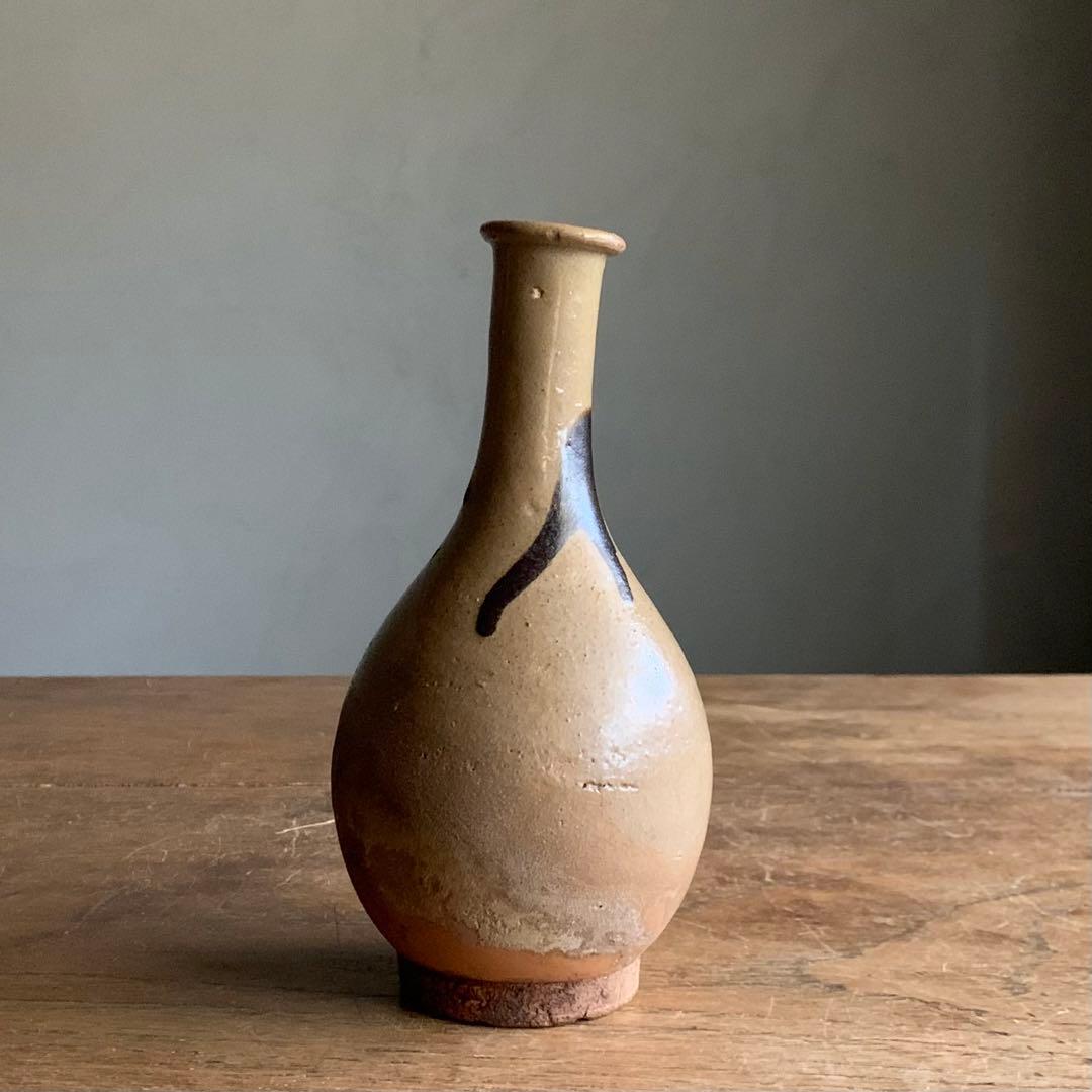 壺屋焼 灰釉褐釉流掛け瓶 18世紀 徳利 壺屋 鉄絵 古美術 琉球美術 湧田焼