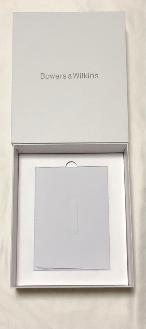 Bowers & Wilkins Px8 ワイヤレスヘッドフォン