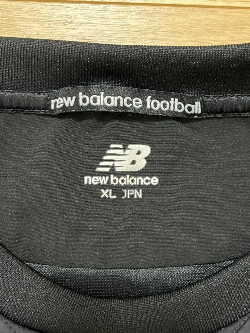 ニューバランスブラックアウトパフォーマンス中綿トップ＆パンツ