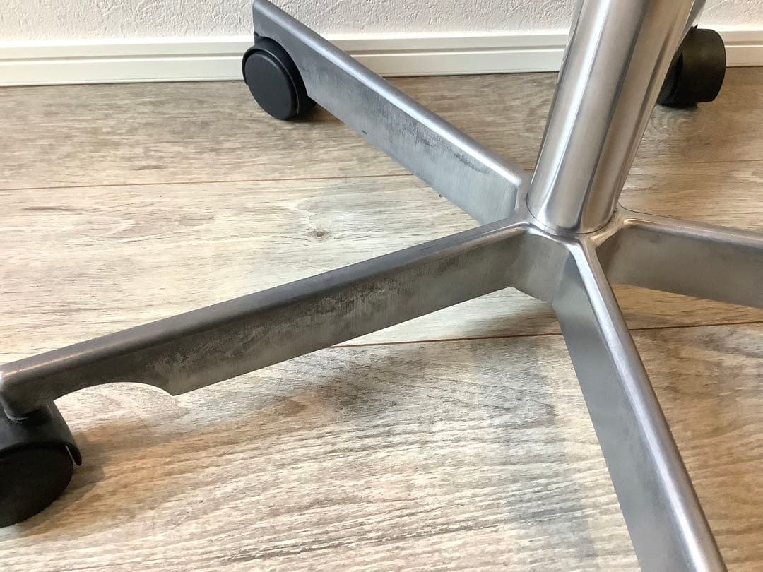 Fritz Hansen KEVI ケヴィチェア 木目調 キャスター付 中古品