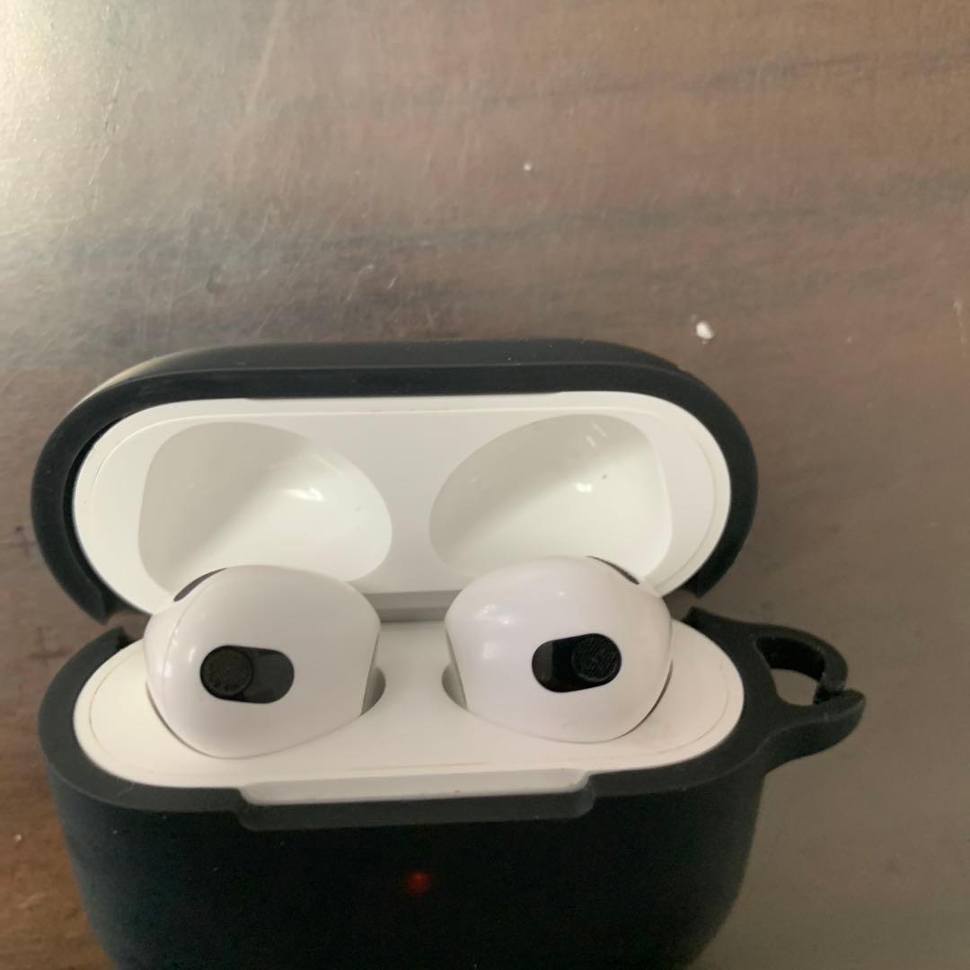 AirPods本体 ブラック