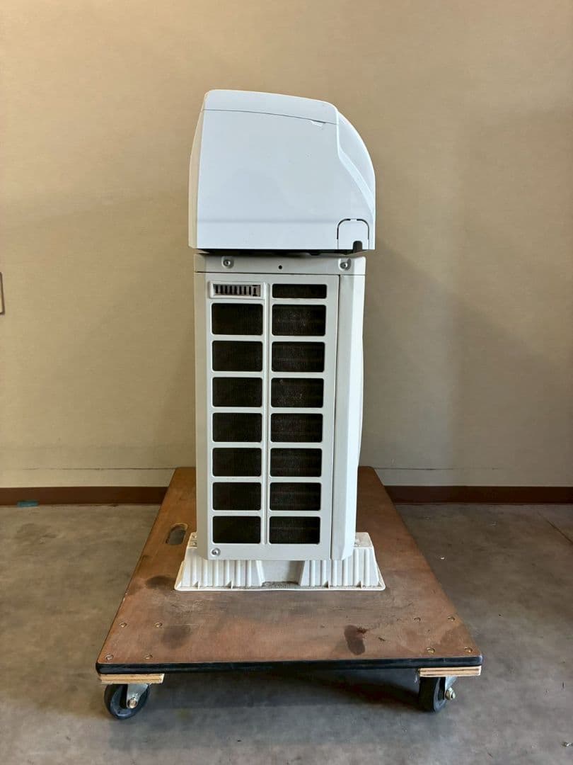 2075 シャープ【AC-22RFT】2023年製 6畳 エアコン 中古