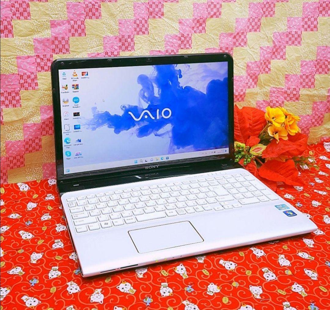 Win11搭載♪魅力なブラック♪新品SSD256搭載♪ソフト多数♪ブルーレイ