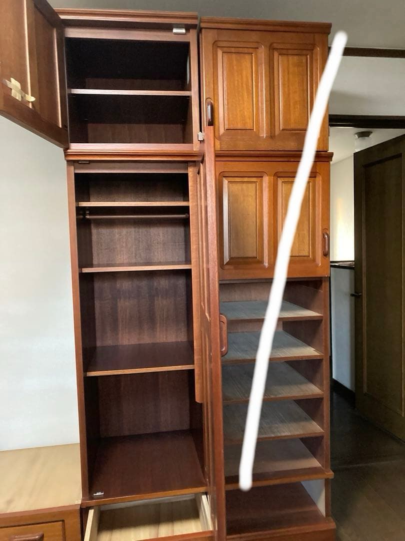 ①木製ブラウン収納家具 ロッカー　棚付き　中段のみ