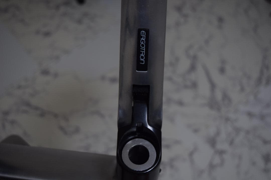 【美品】ERGOTRON（エルゴトロン） LX モニターアーム デスクマウント