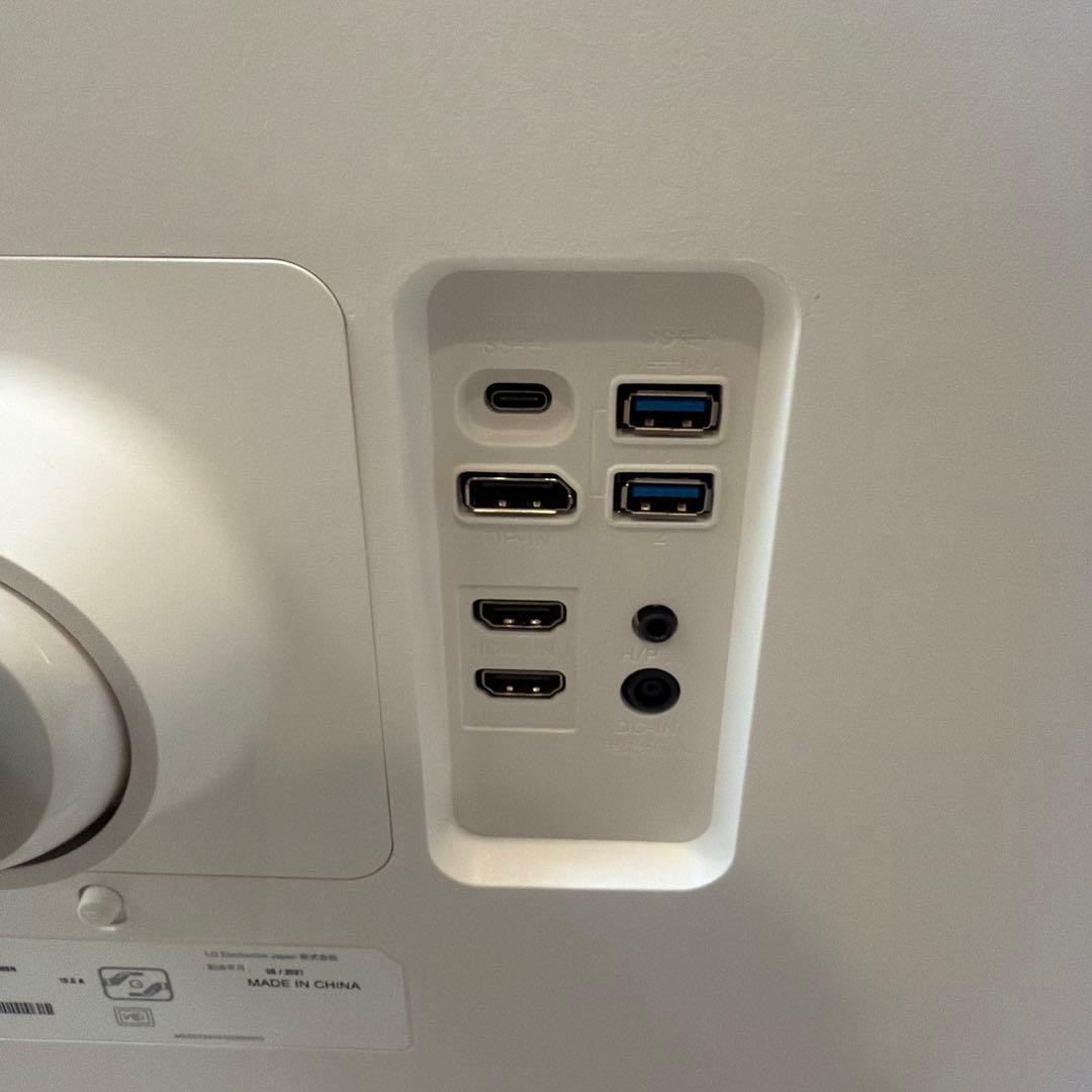 LG モニター 32UP550 本体 付属品あり　特注ケース付　31.5インチ