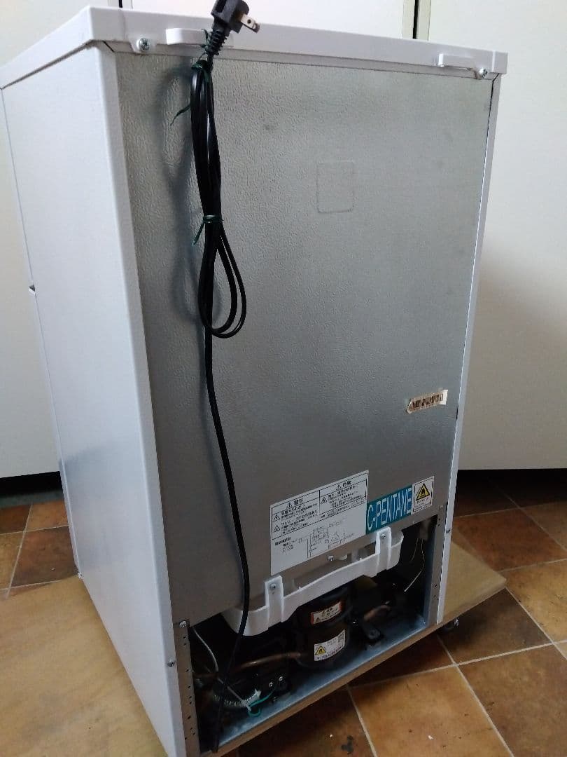 ヤマダ電機 小型冷凍冷藏庫 YRZ-C09LW 24年製