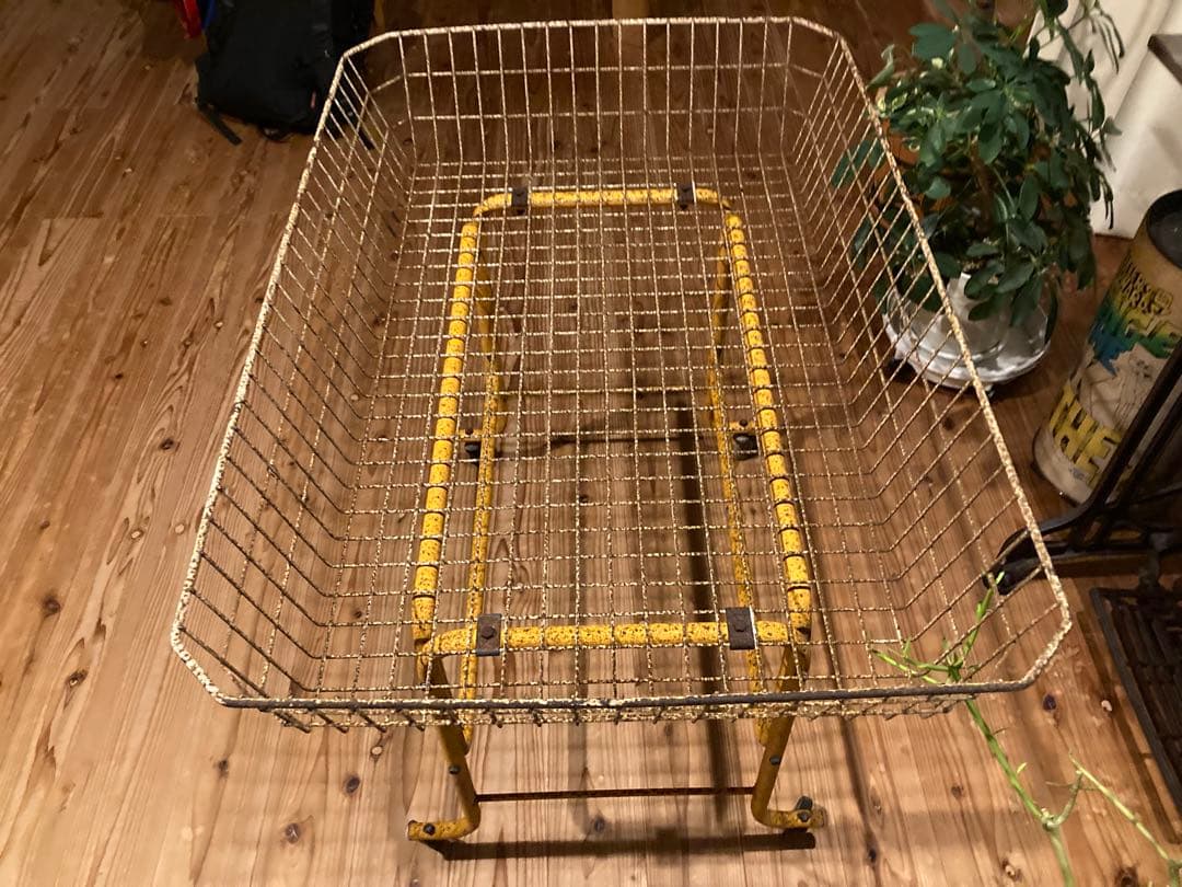 昭和レトロ　ワイヤーワゴン　キャスター付　店舗什器　超シャビージャンクガーデン②