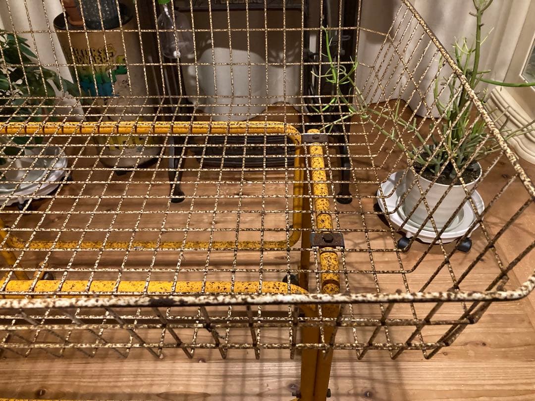 昭和レトロ　ワイヤーワゴン　キャスター付　店舗什器　超シャビージャンクガーデン②