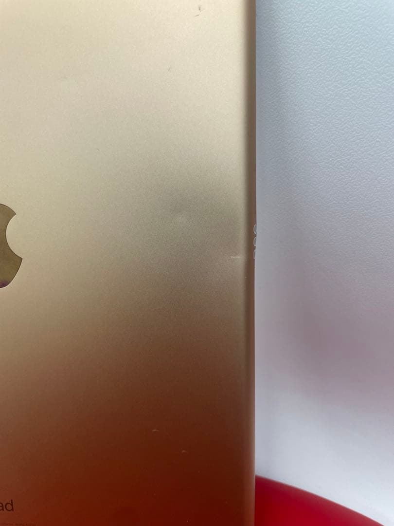 Apple iPad (第8世代) ゴールド 32GB