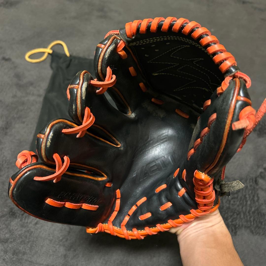 ZETT PROSTATUS フルオーダー　硬式左投げ投手用グローブ