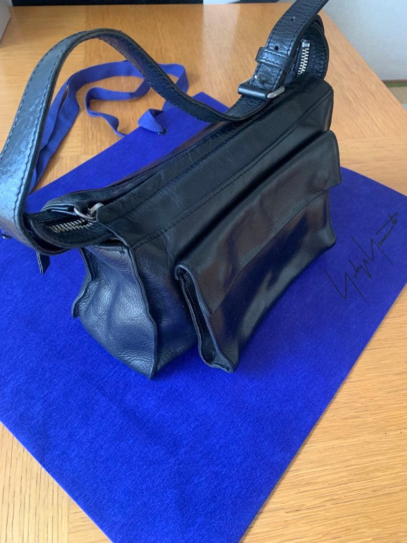 ヨウジヤマモトNOIR 黒革ショルダーバッグ