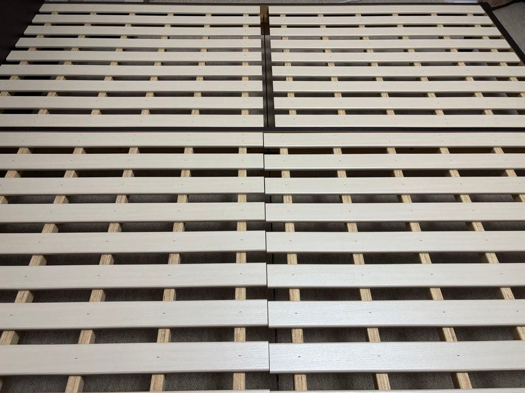 【引き取り希望】ダークブラウン すのこベッド クイーンサイズ コンセント付き