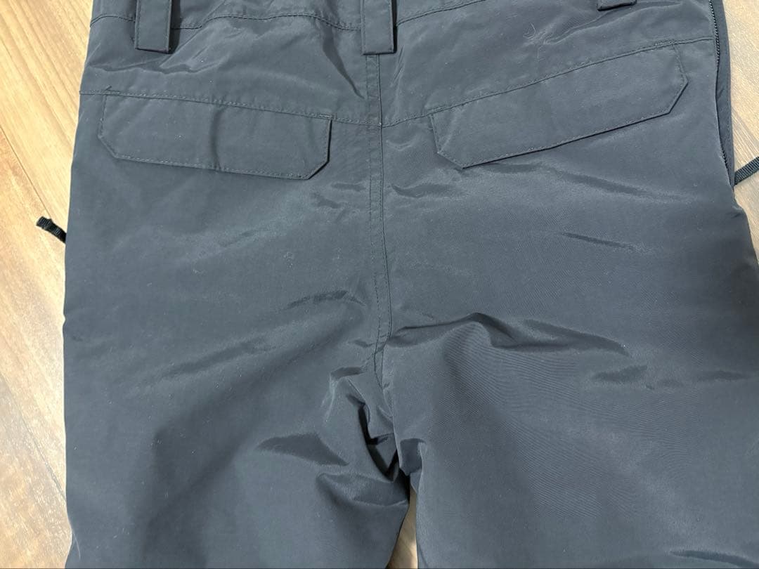 M*様 美品　バートン　キッズ用スノーボードビブパンツボトム　黒