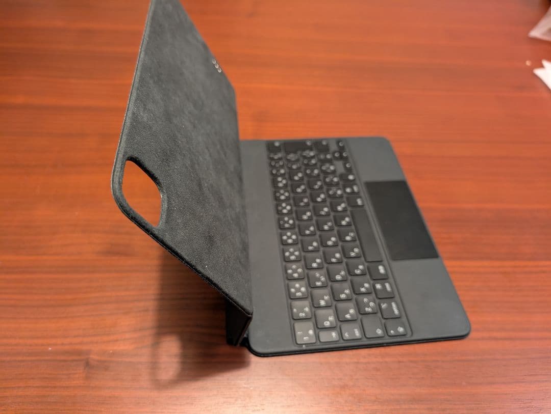 ちゃり (キーの割れあり)iPad Magic Keyboard 日本語配