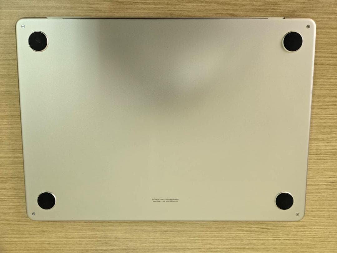 美品 MacBook Air M2 13.6インチ [スターライト]