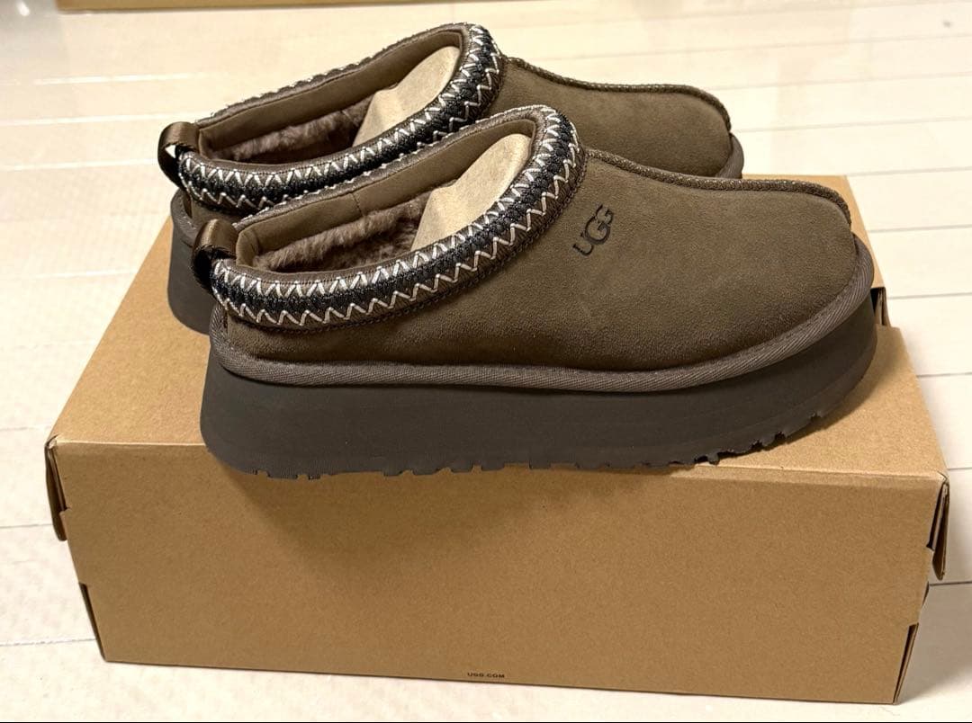 新品◻︎UGG タズTAZZ /BEAUTY＆YOUTH 24㎝