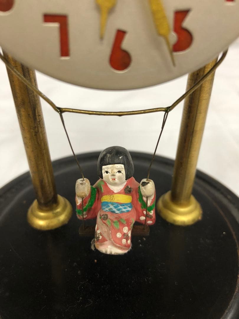 ガラスドーム入り振り子時計