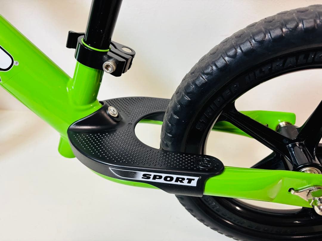 ストライダー 12 スポーツ グリーン THREE WEATHER プロテクター