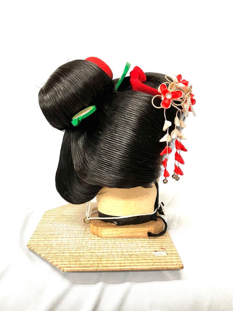 桃割れ、中小サイズ、中古舞踊かつら、日本髪かつら、大衆演劇かつら、簪、ケース付き