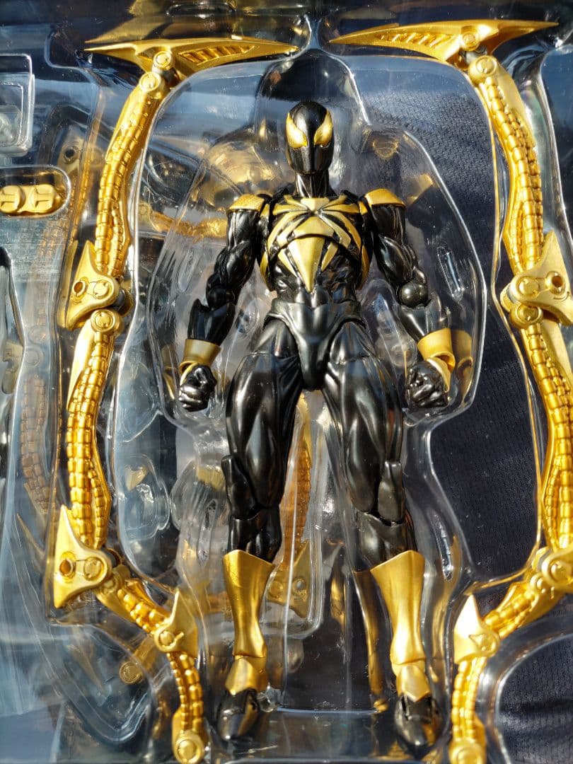 リボルテック　アメイジング・ヤマグチ　アイアンスパイダー　ブラック