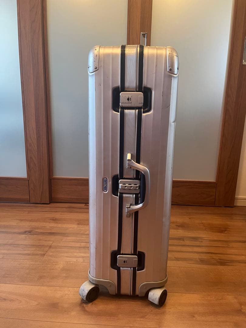 リモワ　シルバーインテグラ　104ℓ 4輪