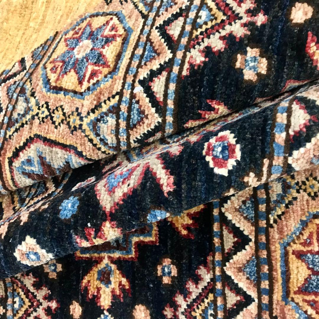 ペルシャゾランヴァリギャッベ/サイズ：87x87cm. ….zg2.