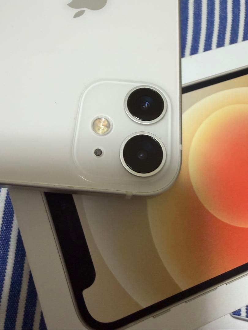 iPhone 12 mini ホワイト 本体　64GB SIMロック au