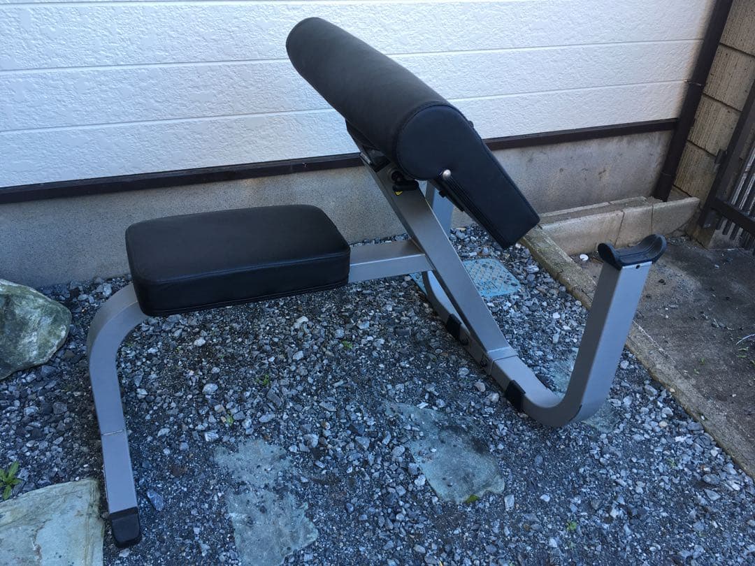 BodySolidのジムユースのプリチャーベンチ