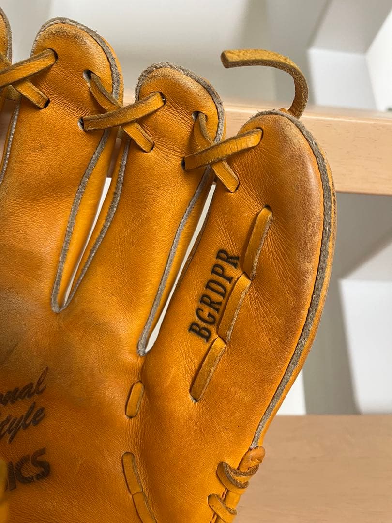 ダルビッシュ有モデル　asics 軟式グローブ 北海道デザイン　袋付き