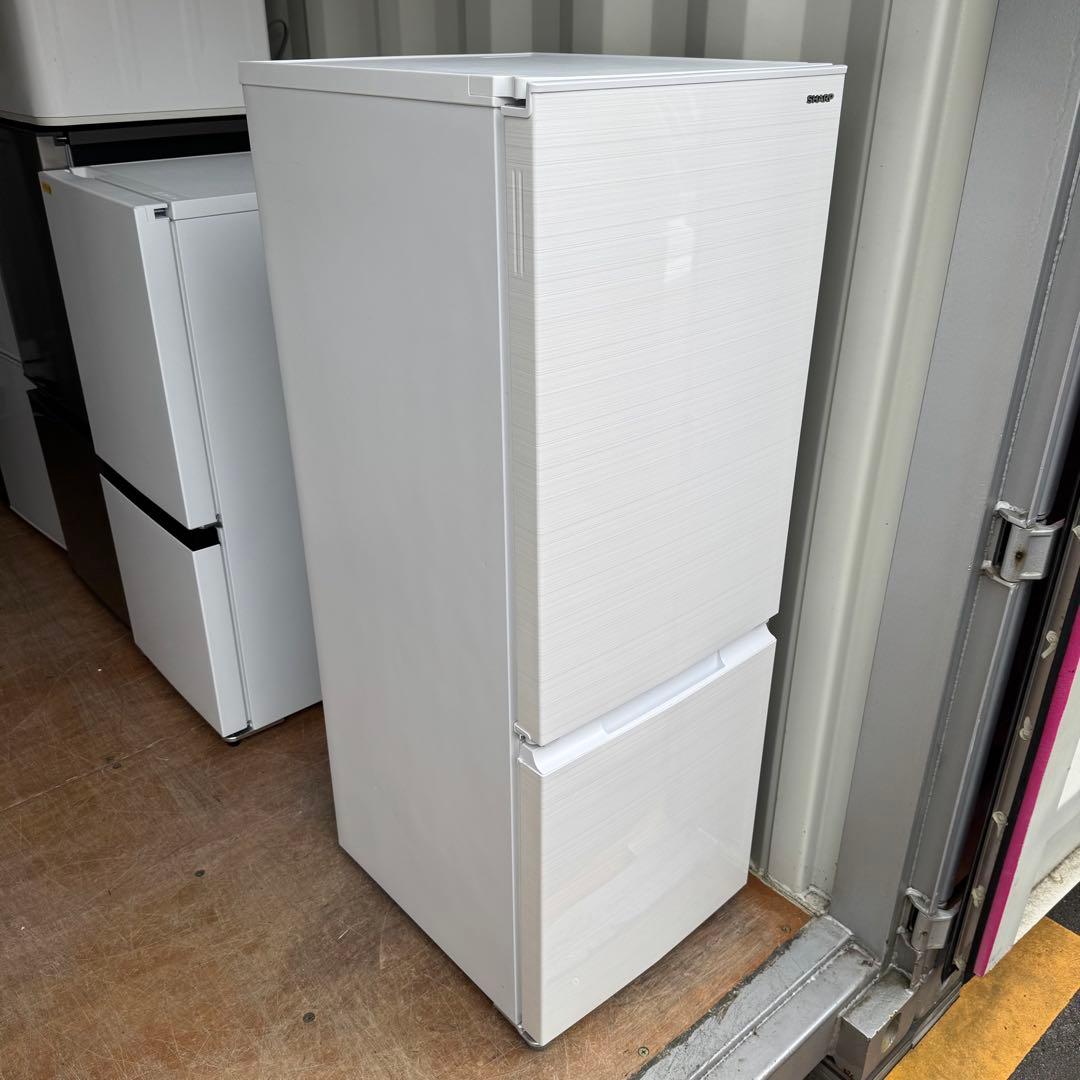 C7543★2022年製美品★シャープ　冷蔵庫　ホワイト 右.左開き　自動霜取り