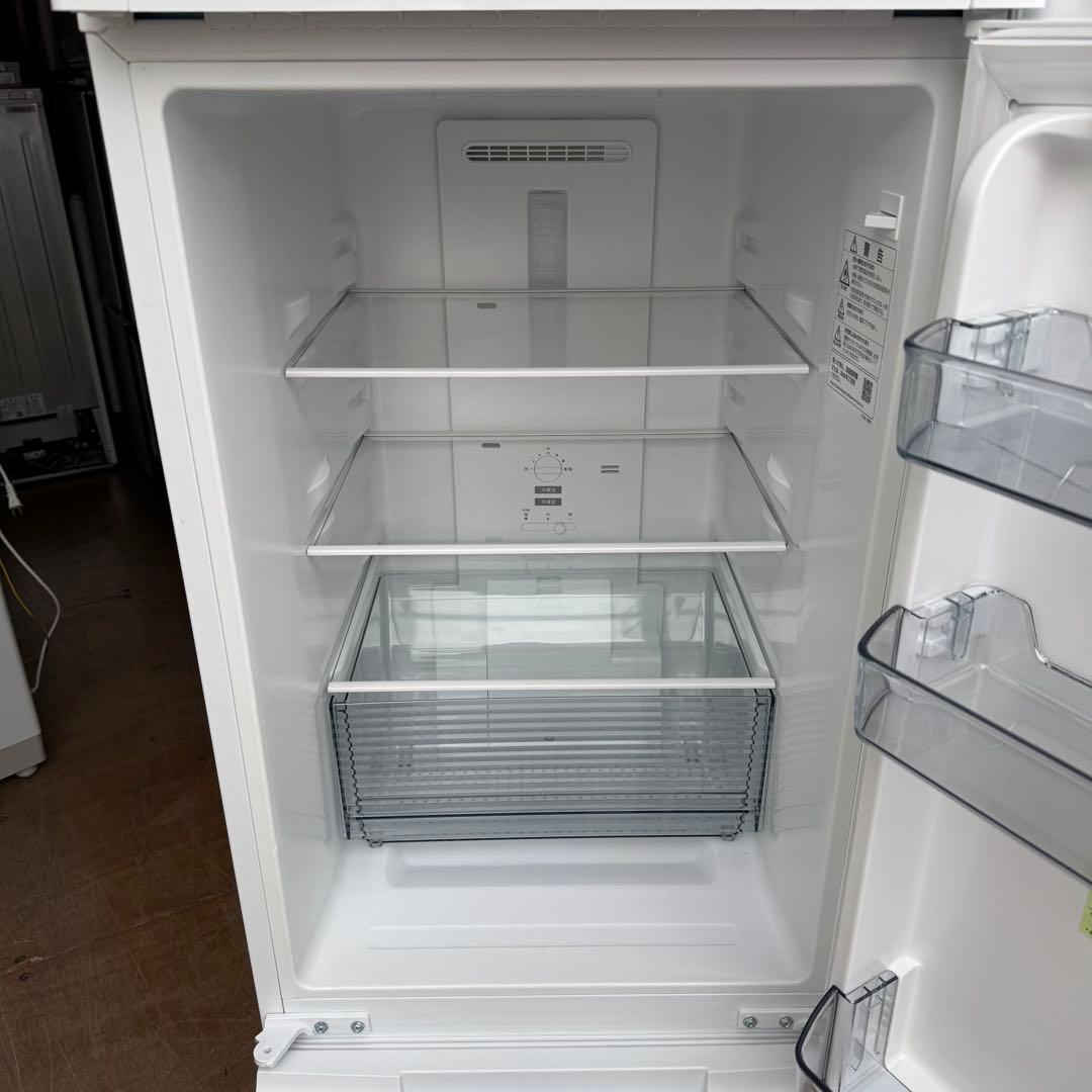 C7543★2022年製美品★シャープ　冷蔵庫　ホワイト 右.左開き　自動霜取り