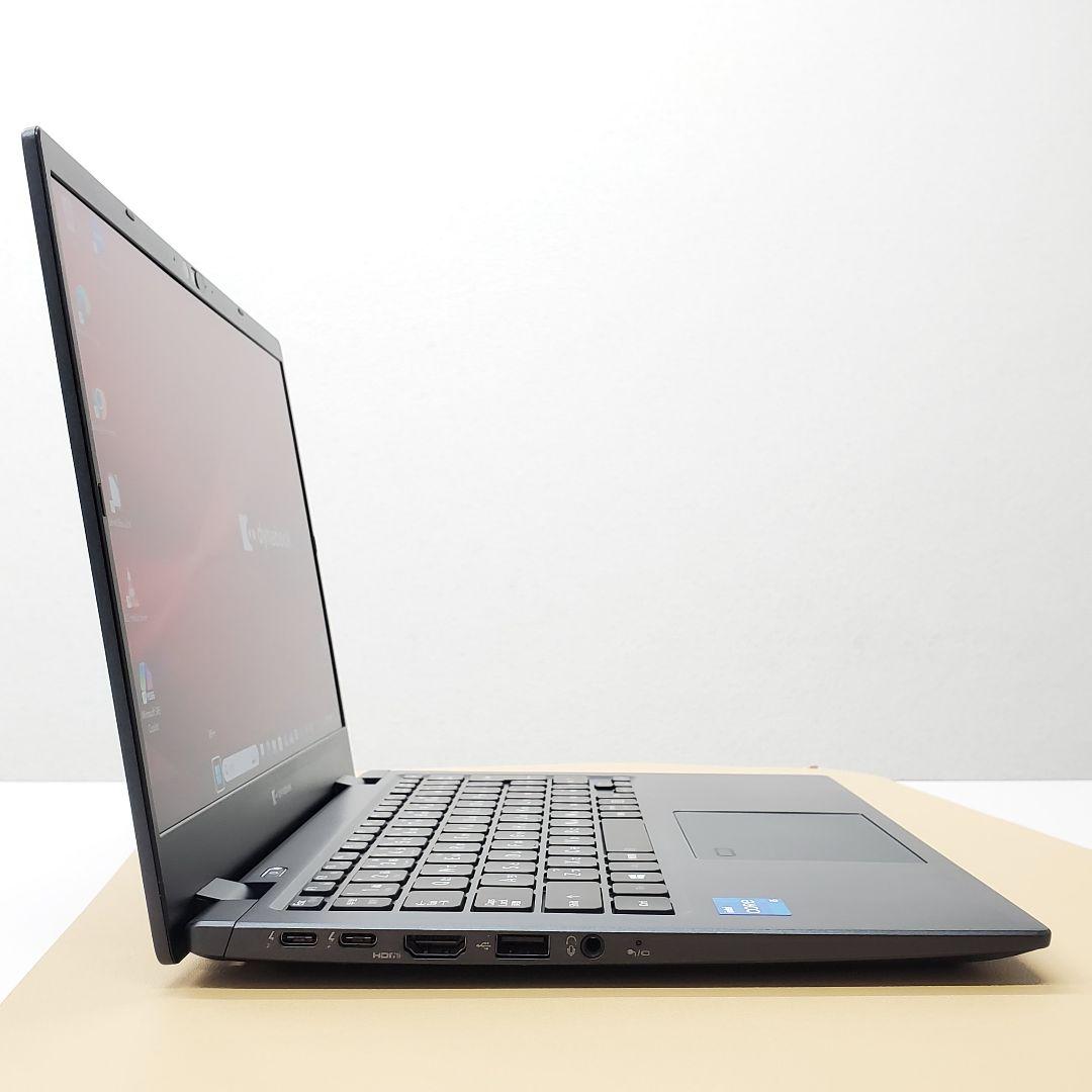 【商品番号1968】dynabook 13.3型ノートパソコン　2021年製